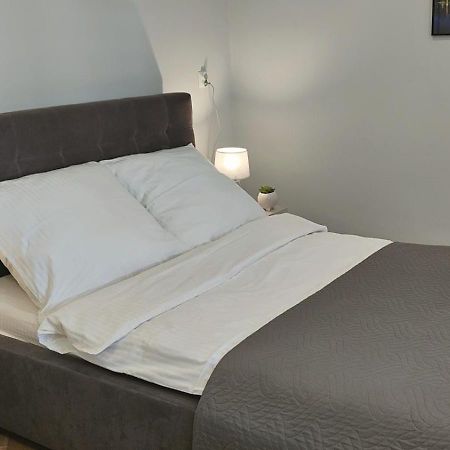 Apartament Leliwa - Centrum Тарнув Экстерьер фото